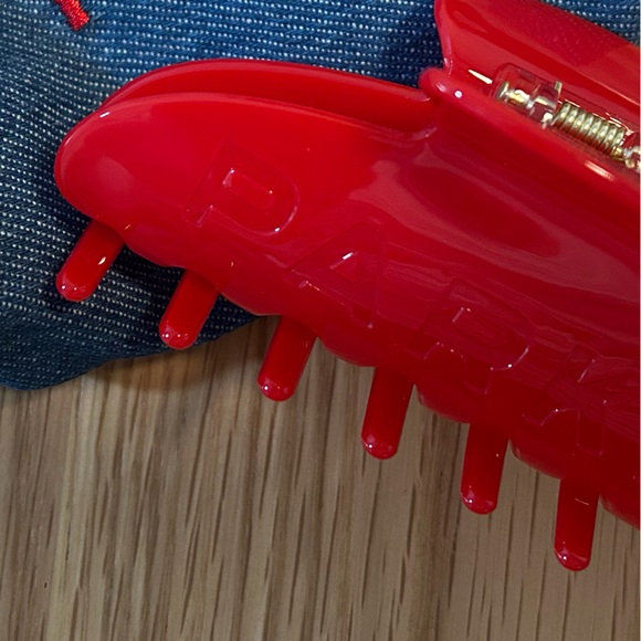 Parke Claw Clip Crimson Red NWT - Picture 8 of 9